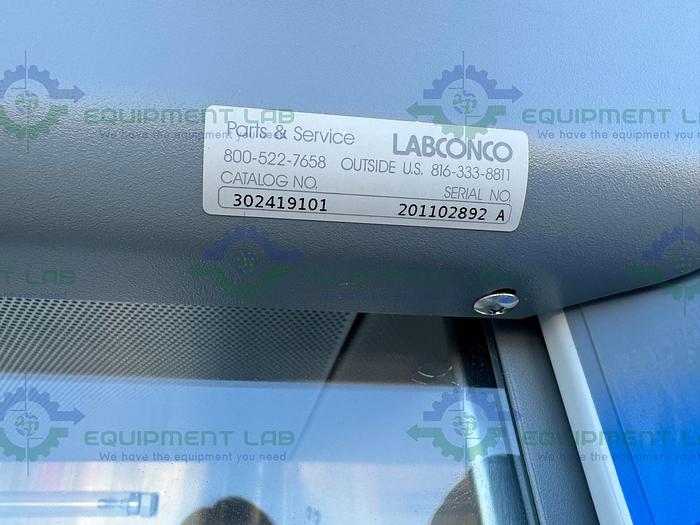 Used Labconco 3780101 Logic Biosafety Cabinet 4 Ft Class II Type A2 w/ Hydraulic Legs