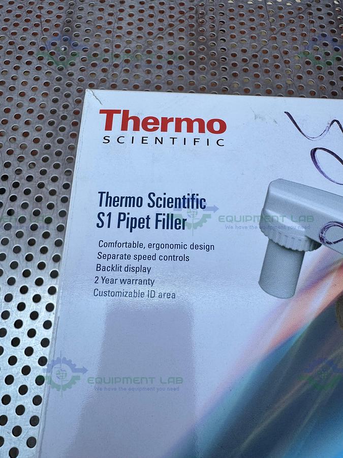 Thermo Scientific S1 Pipet Filler with Accessories