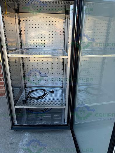 Used Caron 7401-33-1 CO2 Reach In Incubator 115V, 30 Cu. Ft.,  60°C, 33 Cu, Ft.