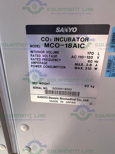 Used Sanyo  MCO-18 AIC CO2 Dual Stacked Incubator 170L, 110- 120V