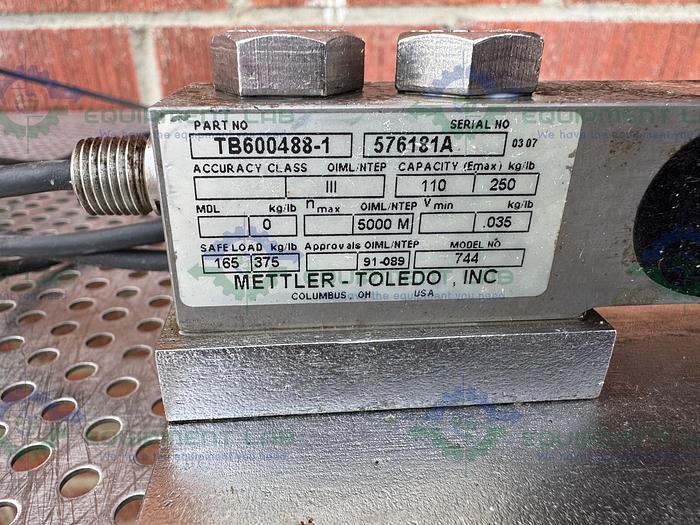 Used Mettler Toledo  Flexmount Scale Weigh Module w/ 0958 Load Cell Junction Box