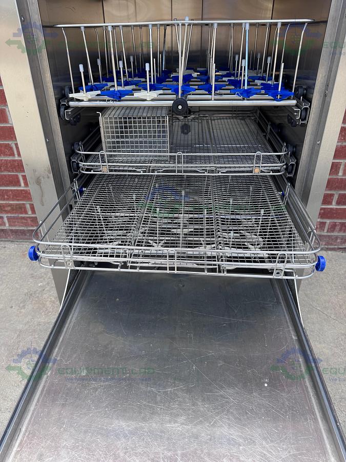 Used Getinge Lancer 1400 LX Freestanding Laboratory Washer 208V, 13.5 kW