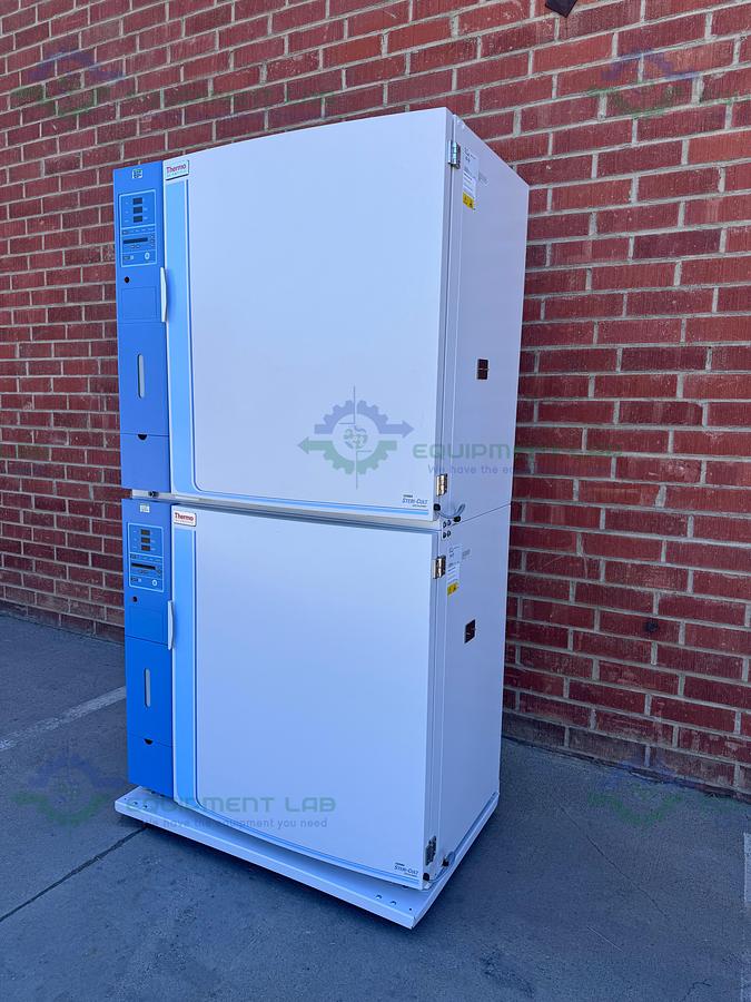 Used Thermo Forma 3310 Steri-Cult Double Stack CO2 Incubator, 11 cu. ft, 50°C MFG 21