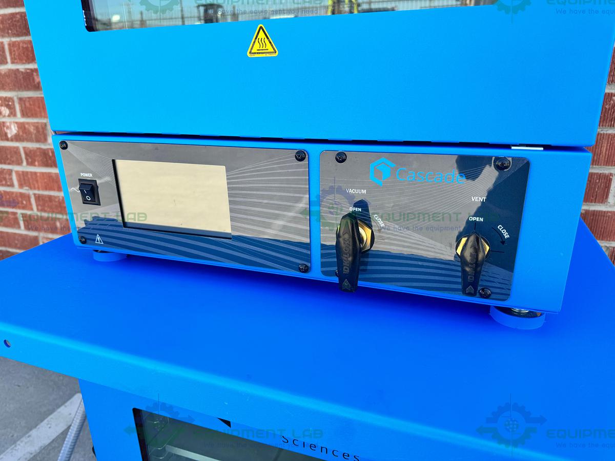 Used Cascade CVO-5 Double Up Vacuum Oven 14.4C to 150C, 4.5 Cu. Ft with Shelves