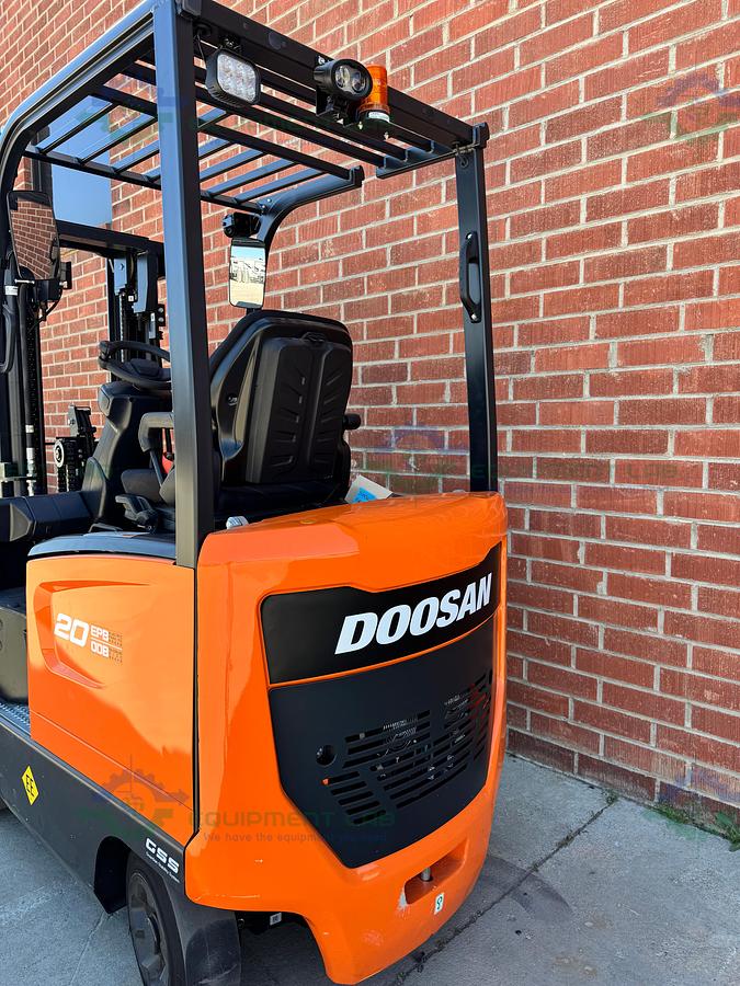 Used Doosan BC20S-7 Electric Forklift 3600 LBS Capacity, 20 Hrs, MFG 22 w/ Charger