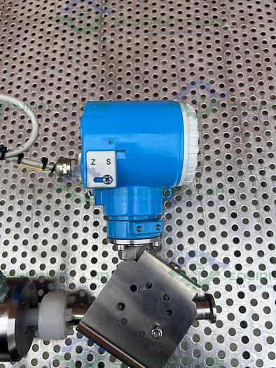 Used Endress + Hauser  PMC631 Pressure Transmitter w/ Amersham Conductivity Sensor