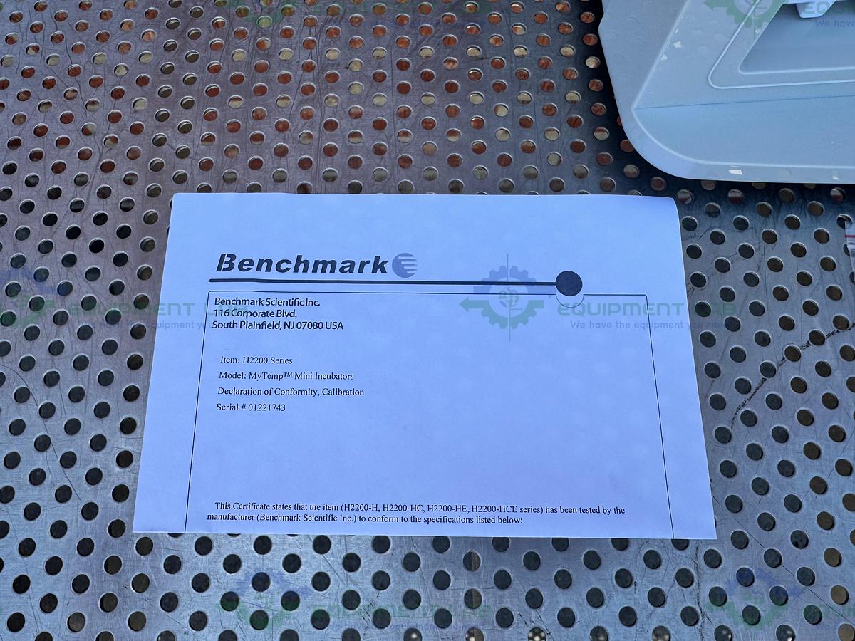 Benchmark H2200-HC MyTemp Mini Digital Incubator 5C to 75C 20 L 0.75 cu ft
