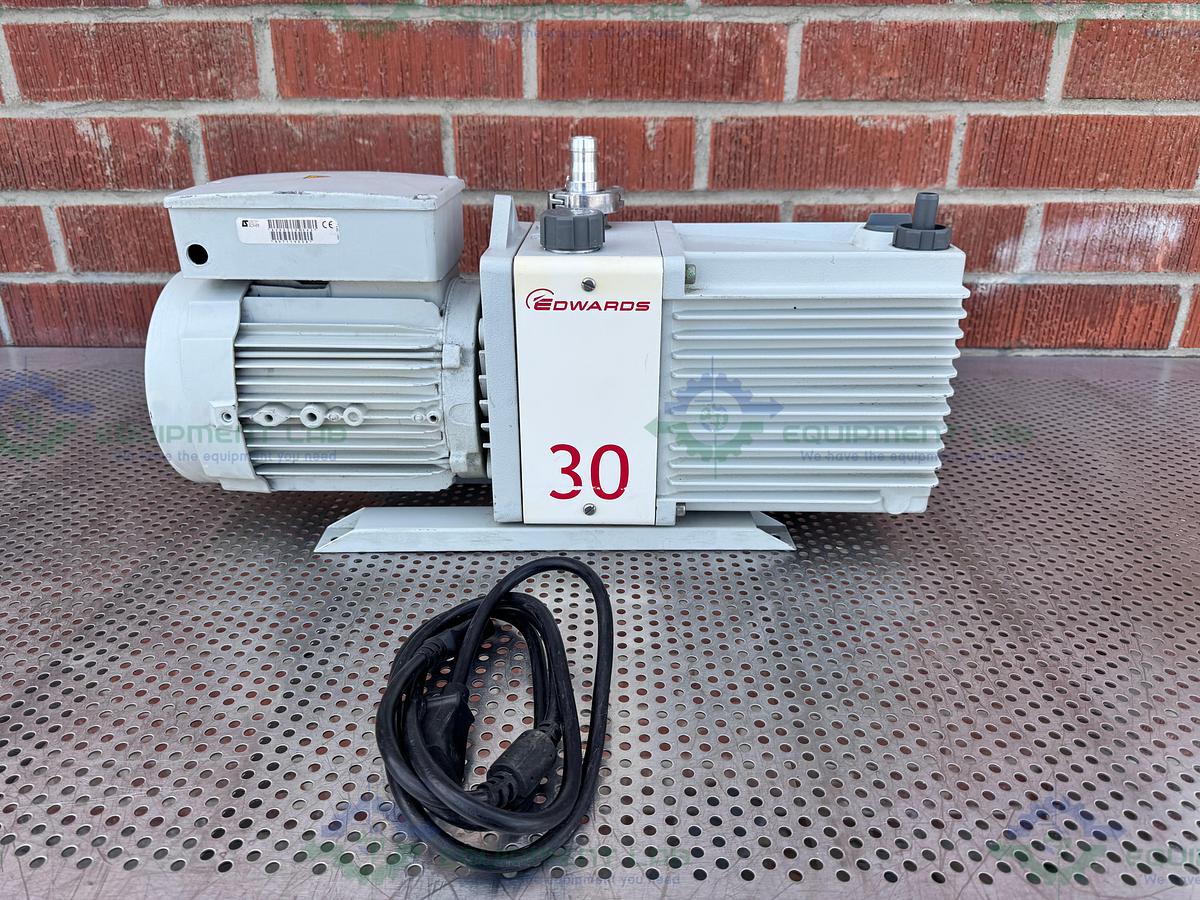 Used Edwards 30 E2M30 Dual Stage Rotary Vane Vacuum Pump 220/240V