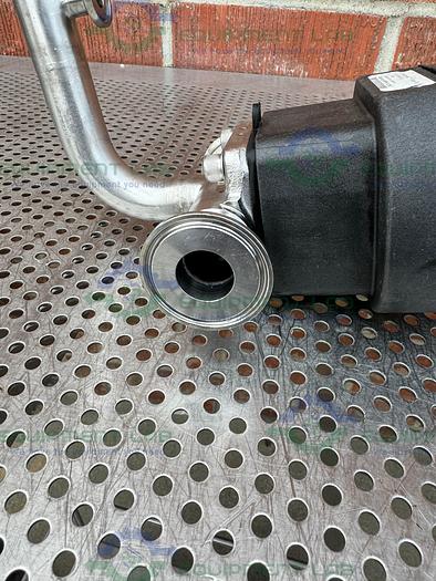 Used ITT Pure Flo Advantage 4 - Way Diaphragm Valve w/ 1.5" to 1/2" Sanitary Fitting