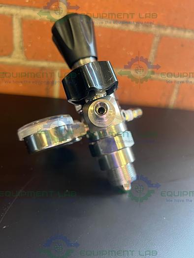 Used Harris Specialty KH1096 722C-125-540-BE Gas Lab Regulator 3000 PSI