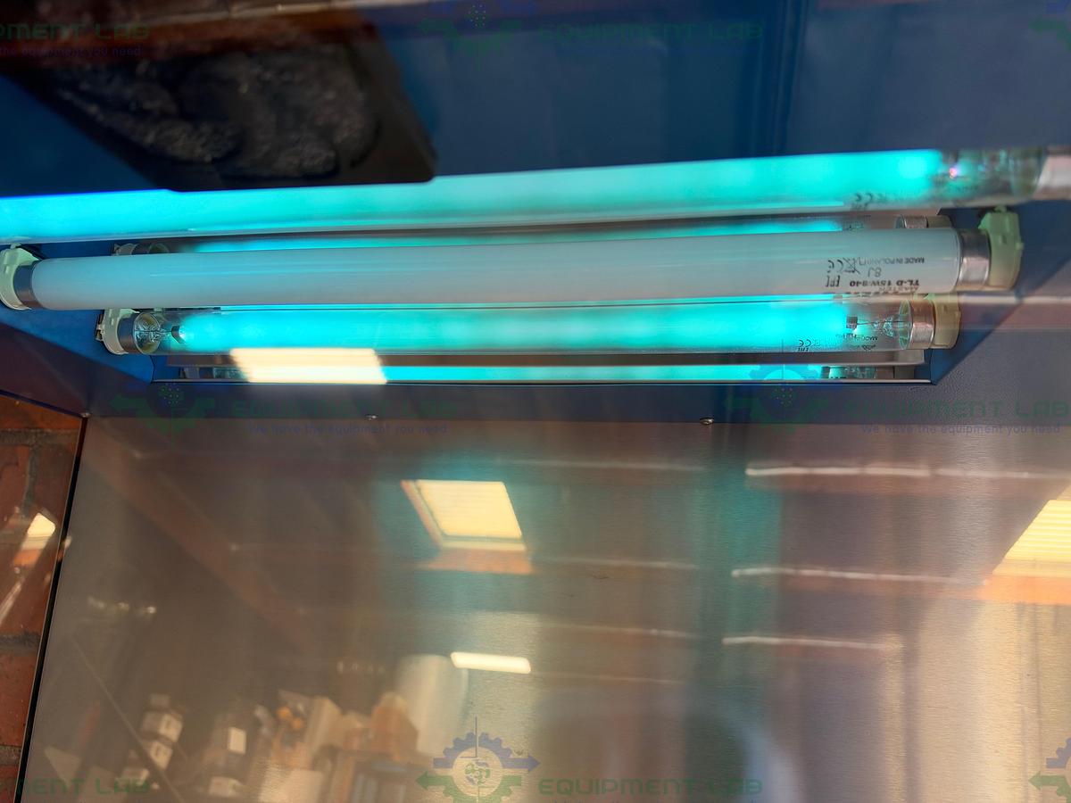 Used VWR 10783-132 PCR Workstation NA Version 120V w/ UV Light