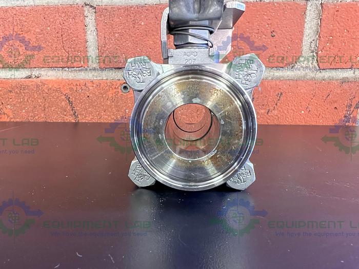 Used Swagelok   SS-65TSC16 Stainless Steel Ball Valve w/ 1" Sanitary Fitting