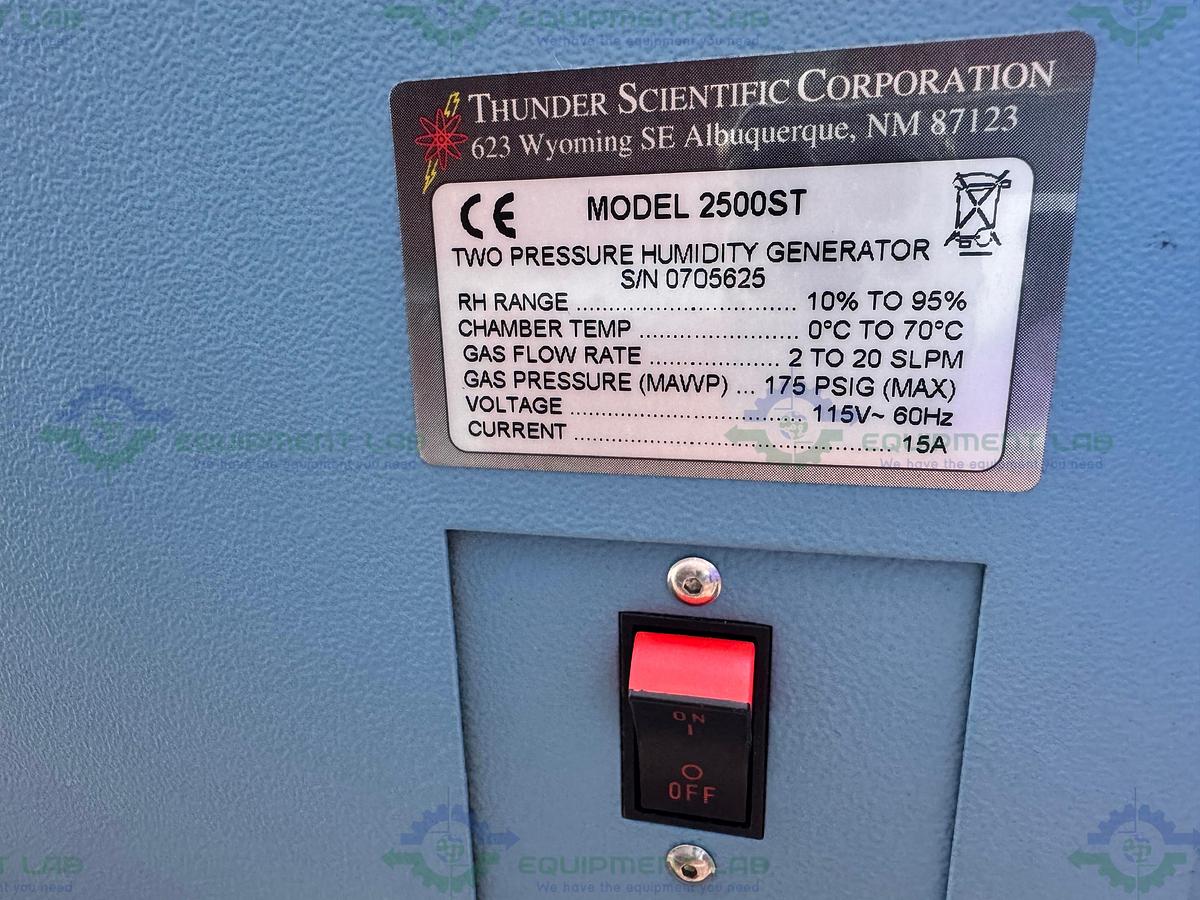 Used Thunder Scientific 2500 ST Humidity Generator 0 - 70ºC, RH 10% - 95%, 653 Hrs