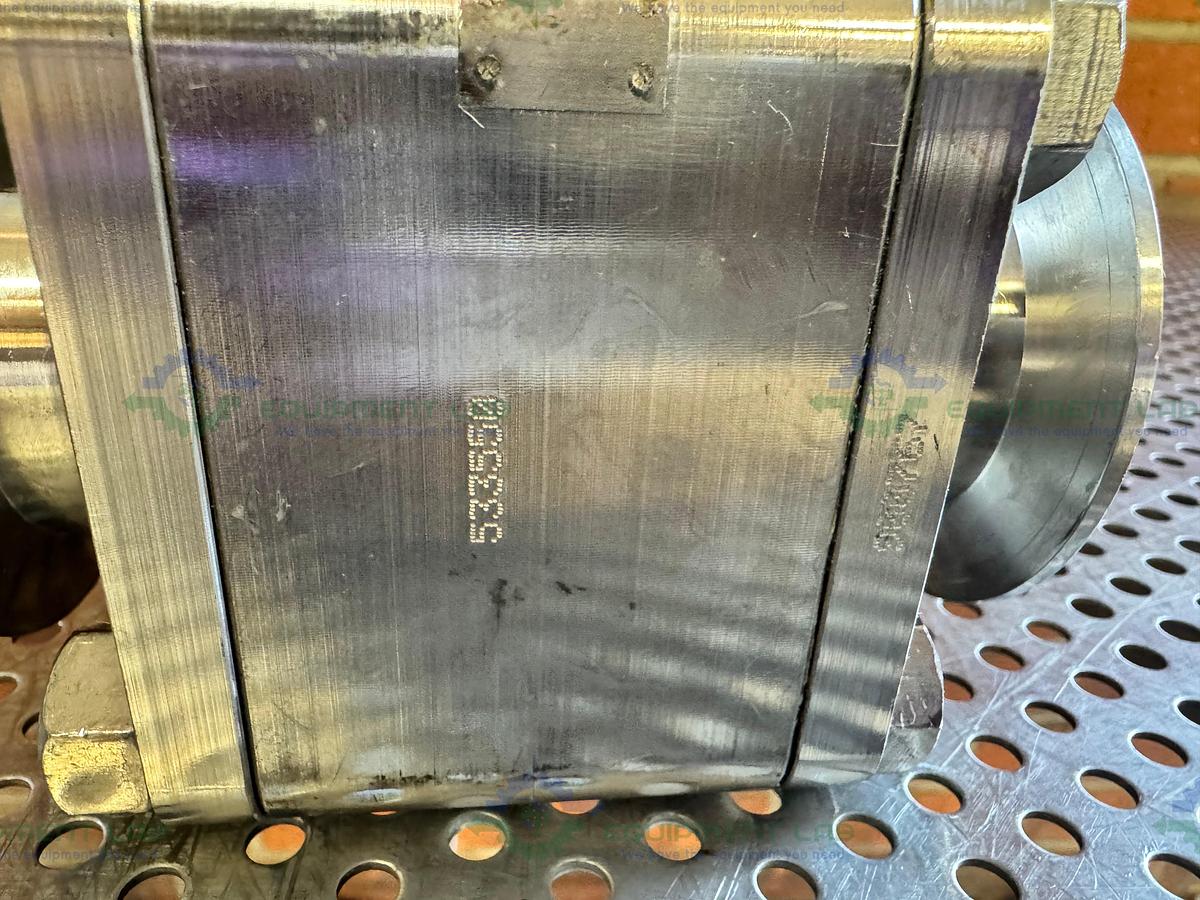Used Unknown Brand Stainless Steel Ball Valve w/ KF50 Vacuum Fitting