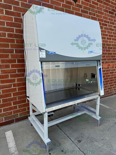 Used Labconco 302419000 Logic Biosafety Cabinet 4' Class II Type A2 w/ Hydraulic Legs