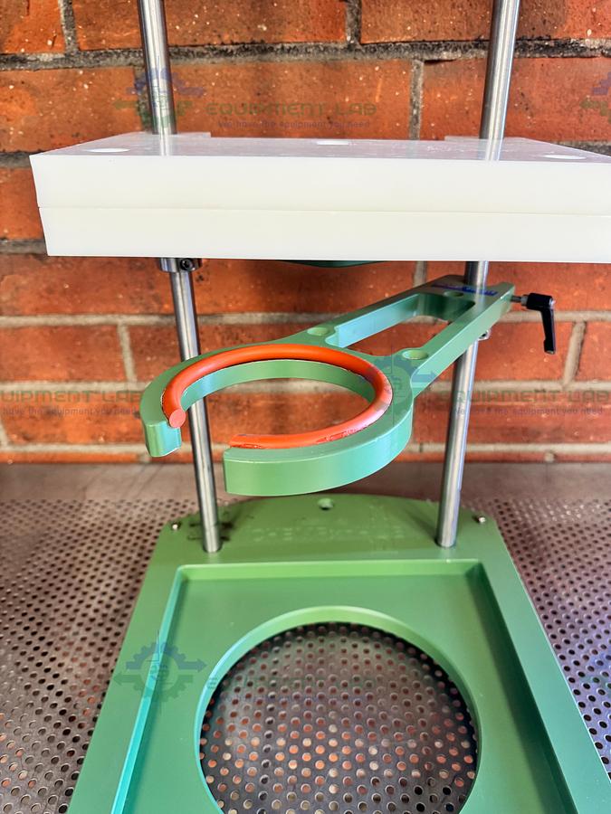 Used Chemglass CHEMRXNHUB Benchtop 2-5 Liter Glass Reactor Support Stand