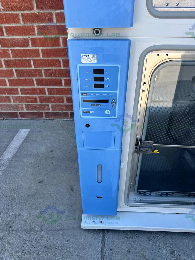 Used Thermo Forma 3310 Steri-Cult Double Stack CO2 Incubator, 11 cu. ft, 50C