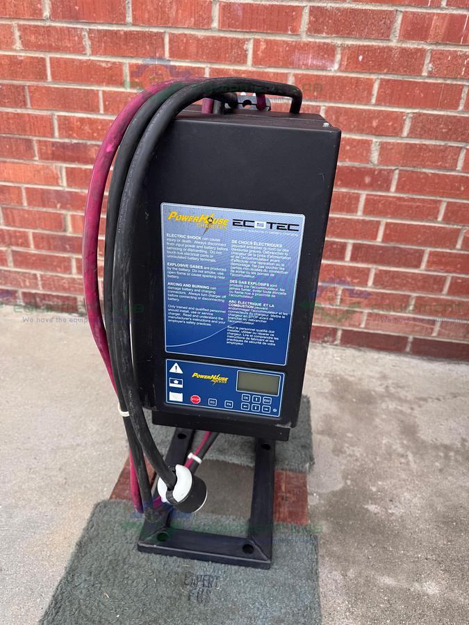 Used Toyota 8FBCU25 Electric Forklift 5000 lbs Capacity 4 Stage Mast w/ Charger