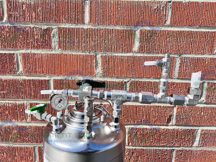 Used Alloy Products 12 Liter Stainless Steel Vessel 140 PSI w/ Gauge + Accessories