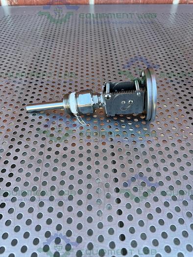 Used Ashcroft Temperature Gauge 100 °C  w/ 2 1/2" Temperature Sensor