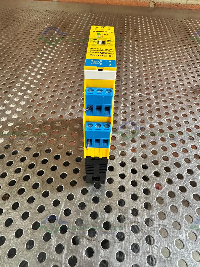 Used Turck IM1-121EX-R Isolating Switching Amplifier