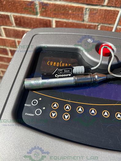 Used Cynosure  100-7001-010 Elite Laser Hair Removal Machine w/ Extra Components