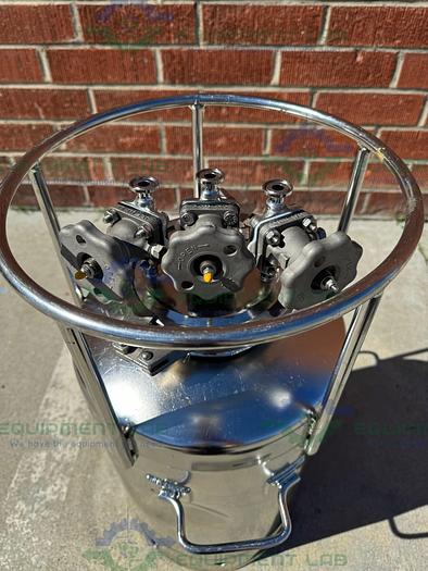 Used Alloy Products  10 Liter Stainless Steel Process / Pressure Vessel 40 PSI