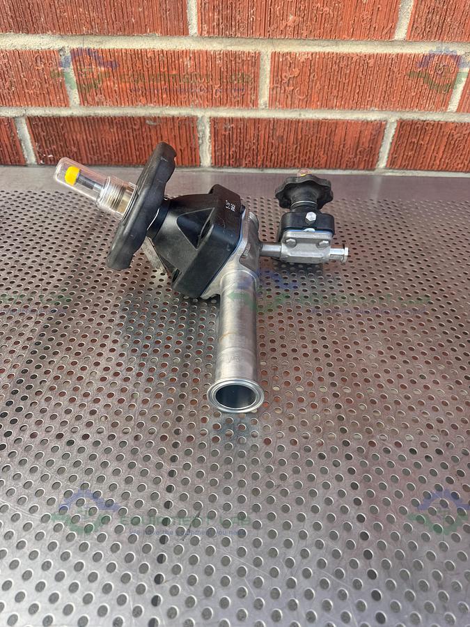 Used 2- ITT Pure Flo RA0.5MAX Diaphragm Valve w/ 1" to 1/2" Sanitary Fitting