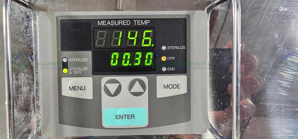 Used Yamato SM501 Standard Laboratory Use Autoclave / Sterilizer with Dryer 47L, 115V