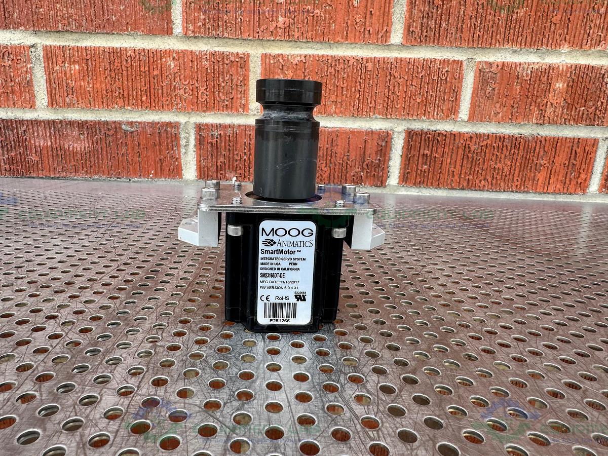 Used Moog SM23165DT-DE Integrated Servo Smart Motor with/ Cables