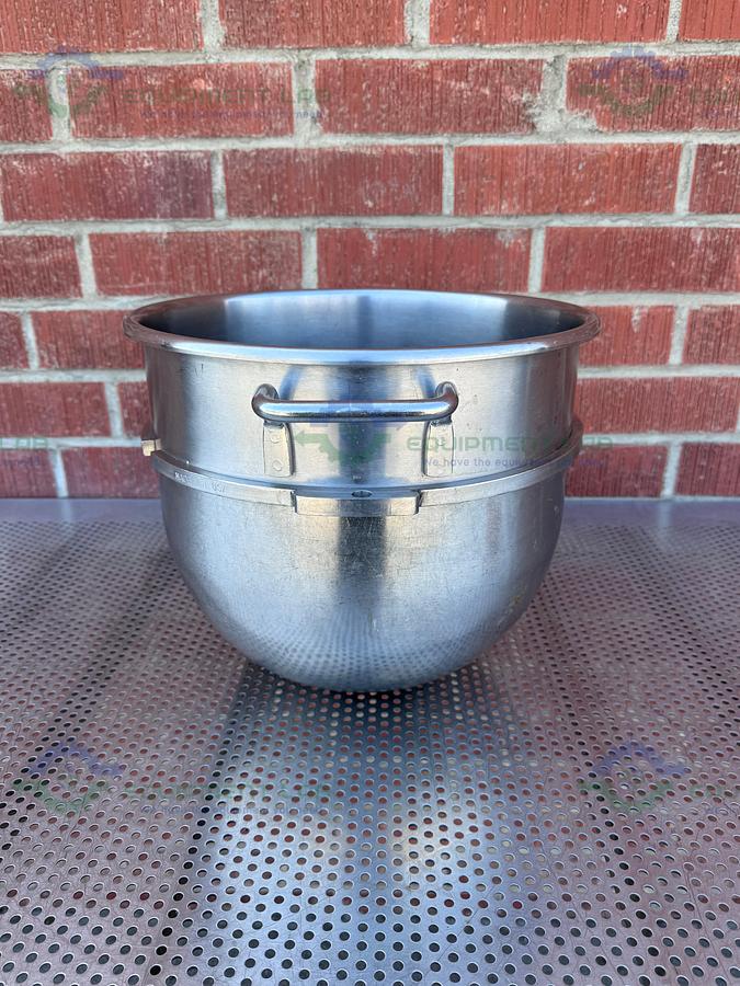 Used Hobart Model 30SST Stainless Steel 30 Qt. Mixer Bowl 30 SST NSF