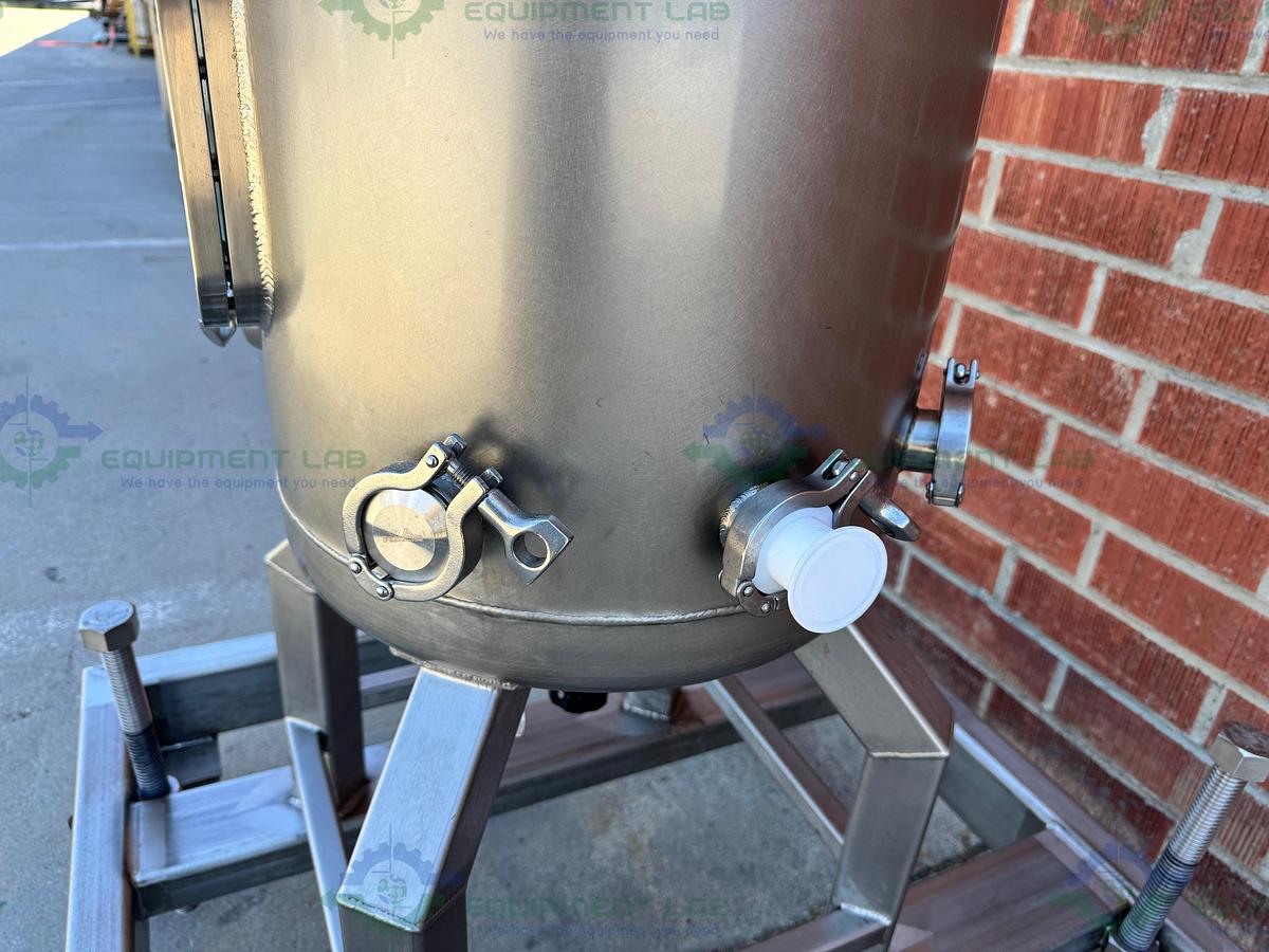 Used Unknown Brand 100 Liter Mixing Tank w/ Lenze 3 Phase Motor, Impeller
