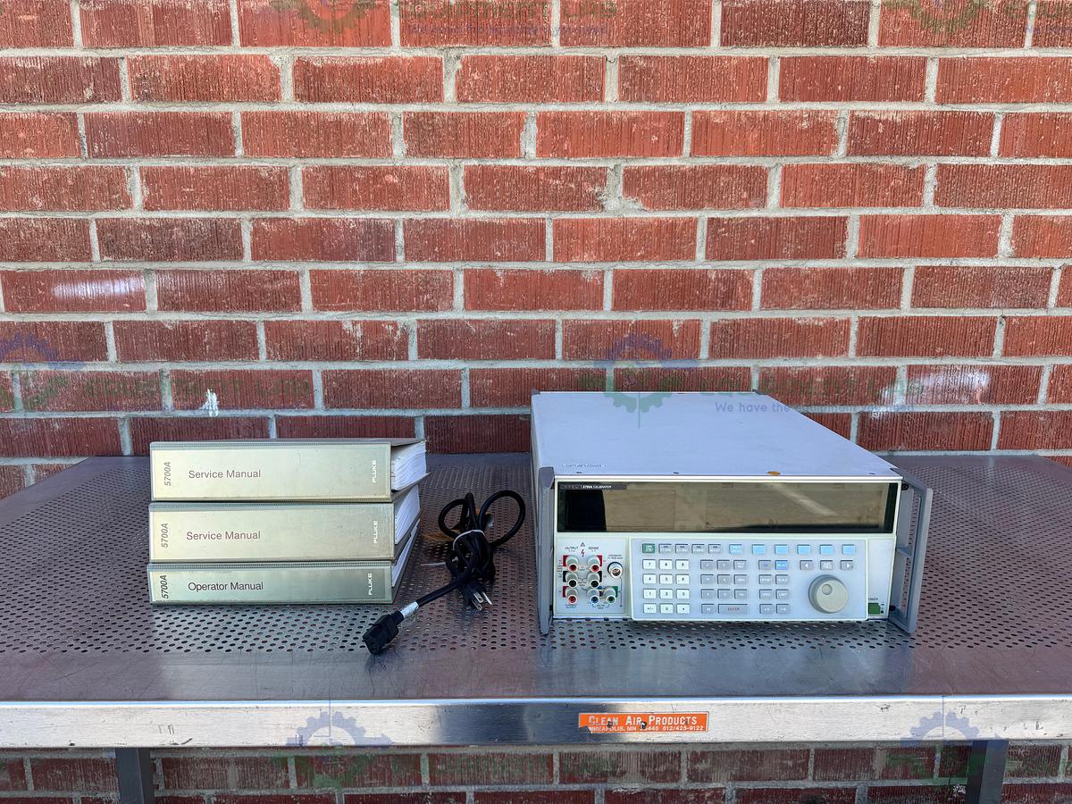 Used Fluke Calibration 5700A High Performance Multi Function Calibrator NOT CALIBRATED