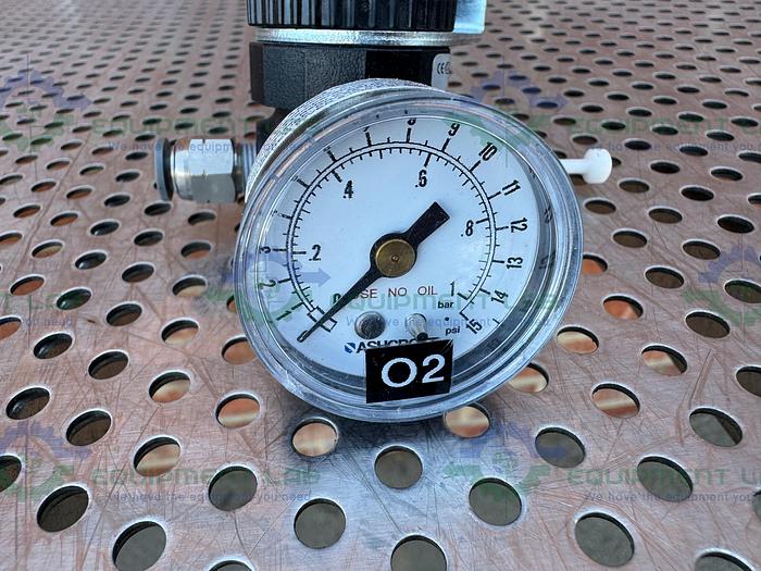 Used IMI Norgren R07-110-NNAA Compressed Air Regulator  300 PSIG w/ Ashcroft Guage