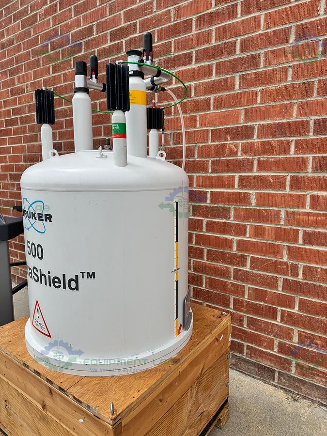 Used Bruker 500 Ultrashield NMR/ Nuclear Magnetic Resonance Spectrometer w/ Legs