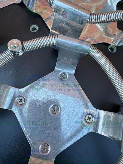 Used New Brunswick  Innova 42 Shaker  Platform 18" x 18" w/  Flask Holders