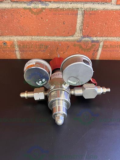 Used Praxair Prostar Platinum  RX30410  Regulator 3000 PSI w/ Winters and Waki Gauges