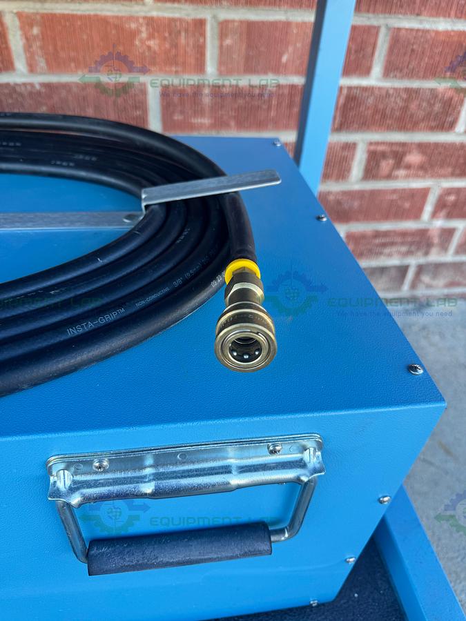 Used Thunder Scientific 2500 ST Humidity Generator 0 - 70ºC, RH 10% - 95%, 653 Hrs