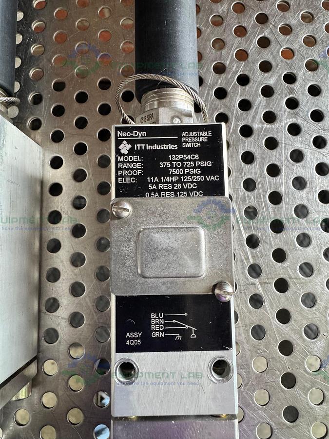 Used Lot of 2 - ITT Neo-Dyn 132P54C6 Adjustable Pressure Switch 375 to 725 PSIG