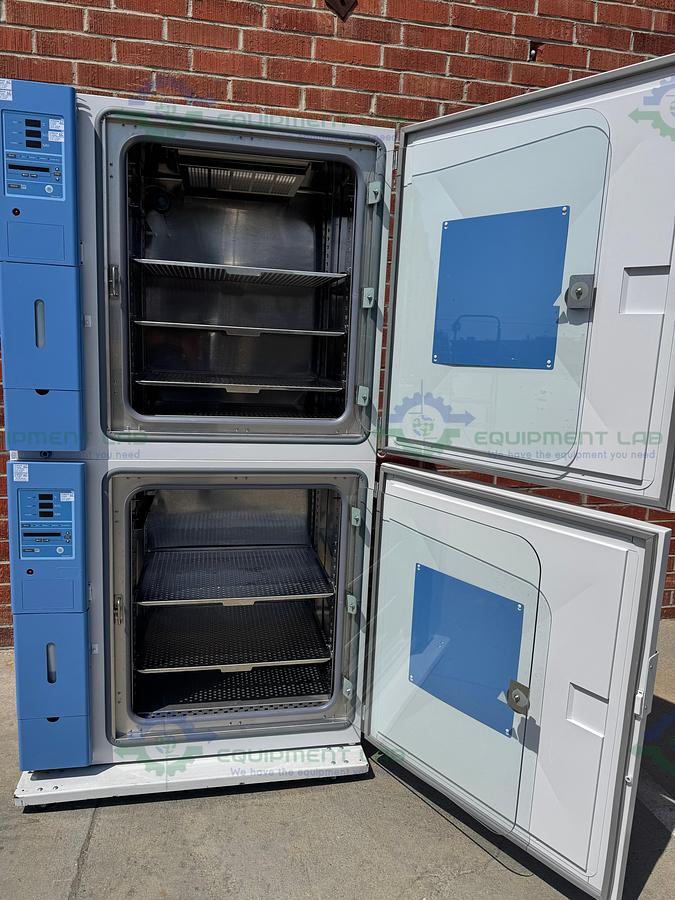 Used Thermo Forma 3310 Steri-Cult Double Stack CO2 Incubator, 11 cu. ft, 50C