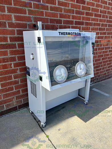 Used Thermotron  CDS-5 Cytogenetic Environmental Chamber 20ºC - 40ºC, 25% RH to 75% RH