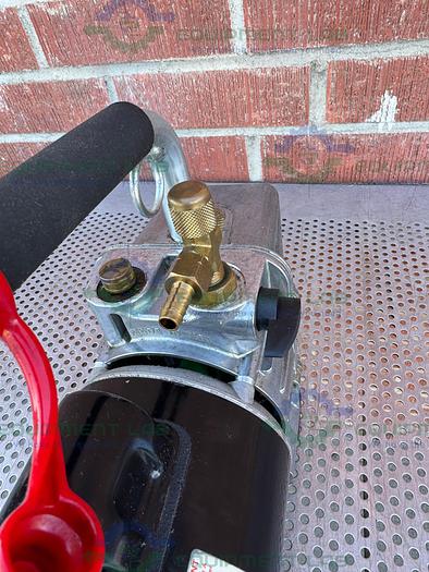 Used JB Industries Platinum Series DV-142N Vacuum Pump 5 CFM