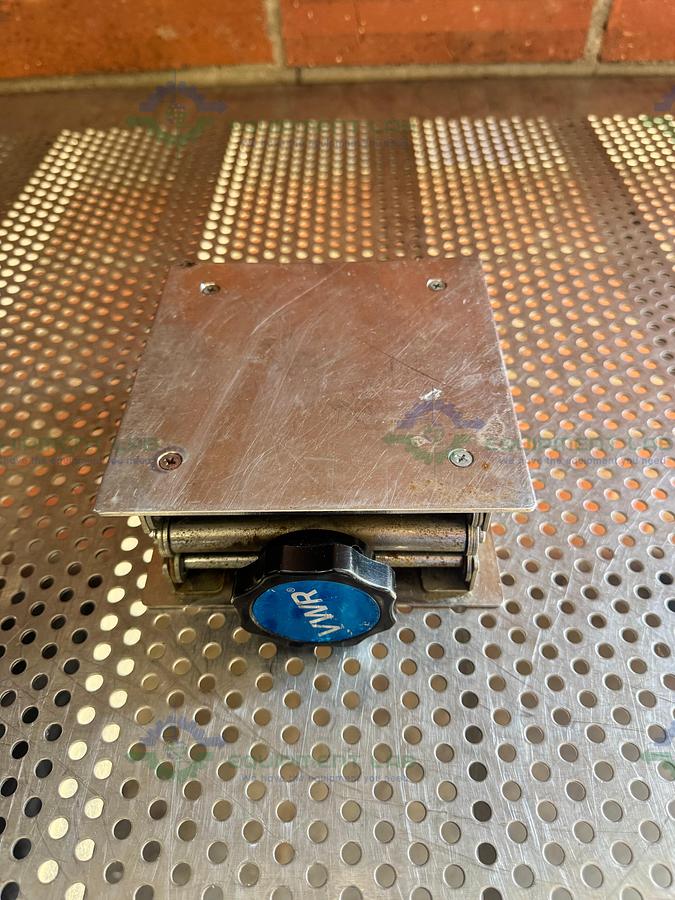 Used VWR 6" x 6" x 10" Stainless Steel Table-Top Lab Jack