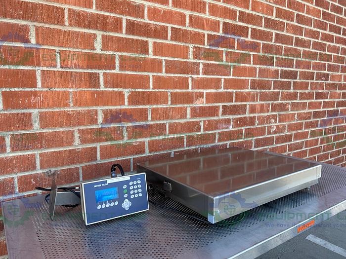 Used Mettler Toledo  KCC150S  Stainless Steel Bench Scale 300 Lb Capacity 23" x 31"