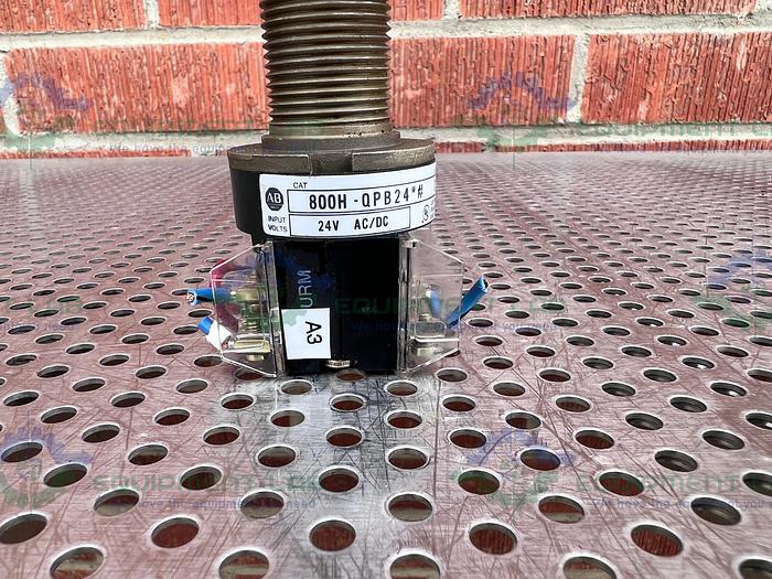 Used Allen-Bradley  800H-QPB24 Series C Illuminated Push Button Switch 24V