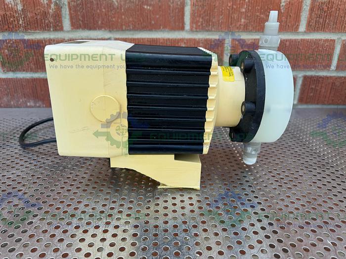 Used LMI Milton Roy C Series C141-35T Metering Pump 120V, Max 480 GPD at 25PSI