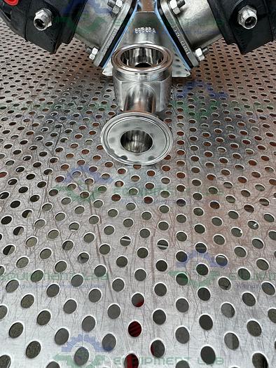 Used 2 ITT Pure Flo Advantage 4 - Way Diaphragm Valve w/ 1" Sanitary Fitting