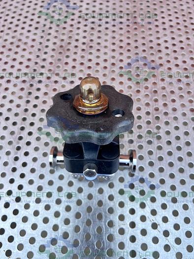Used ITT Pure Flo .5-316-RA15MAX-CWP150 Diaphragm Valve w/ 1/2" Sanitary Fitting
