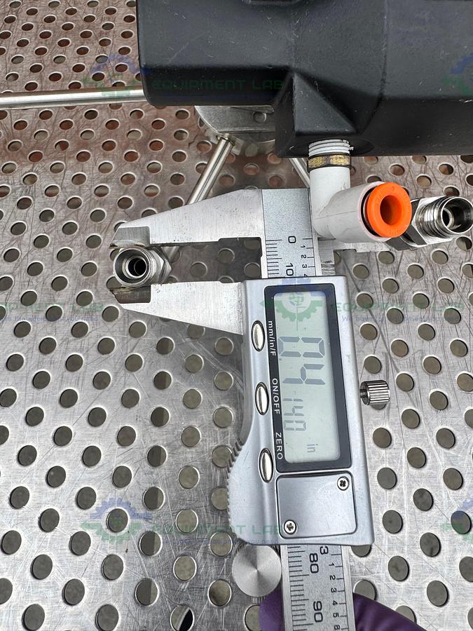 Used Whitey/Swagelok 131 DA Pneumatic Double Acting Actuator w/ SS-43Y6FS2 Valve