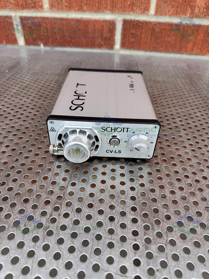 Used Schott A20980/6000K Cold Vision - LS Cool White Light Source